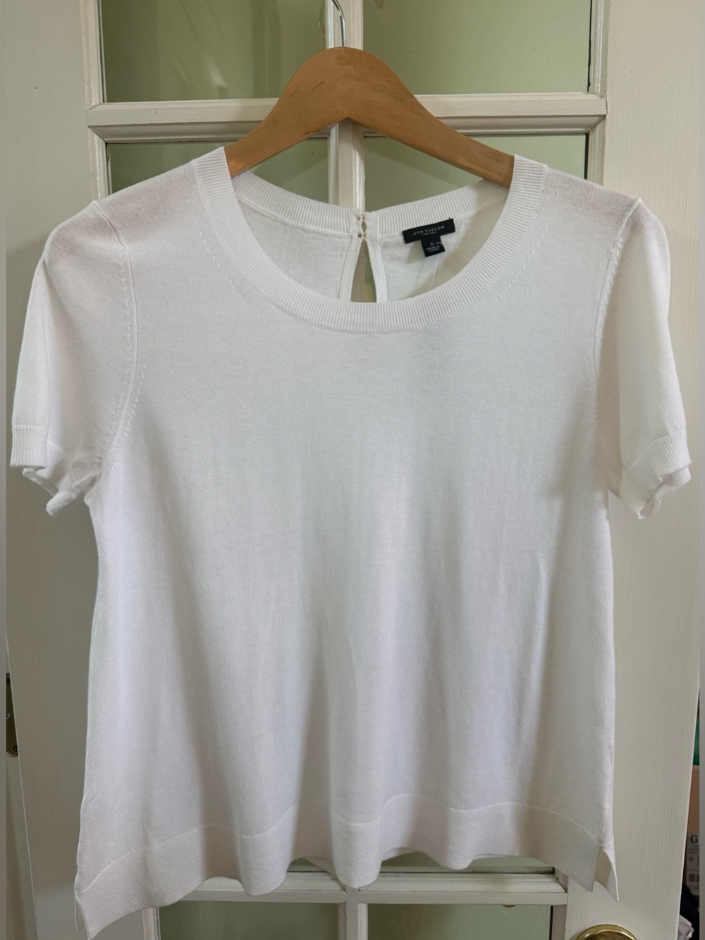 Ann Taylor White Short Sleeve Cotton Blend sweater shirt gold buttons Small NWT